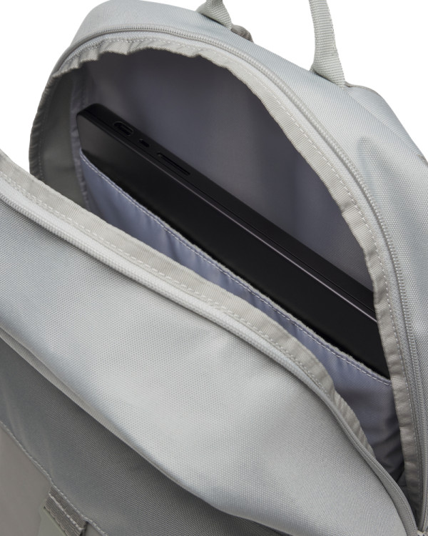 UA TRIUMPH CAMPUS BP 