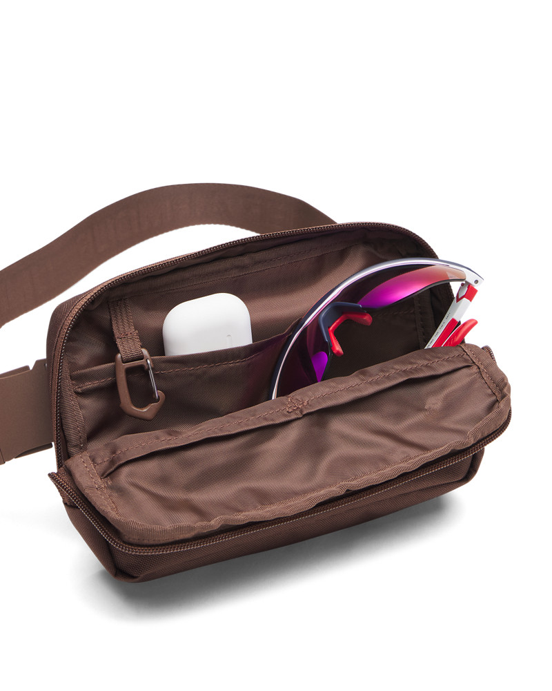 UA ESSENTIAL WB XBODY 